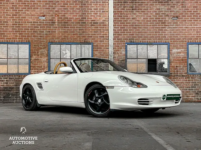 Porsche boxster 986 2.7 -facelift- 228pk 2004 -youngtimer- - afbeelding 37 van  38