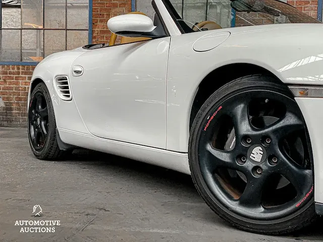 Porsche boxster 986 2.7 -facelift- 228pk 2004 -youngtimer- - afbeelding 38 van  38