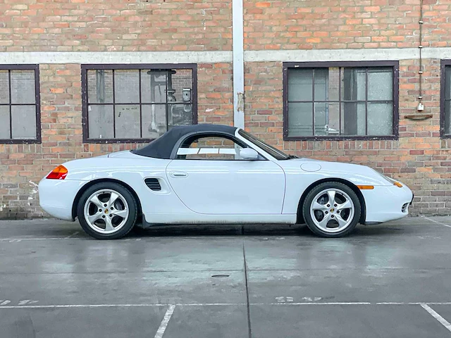 Porsche boxster 986 2.7 220pk 1999 -youngtimer- - afbeelding 35 van  35