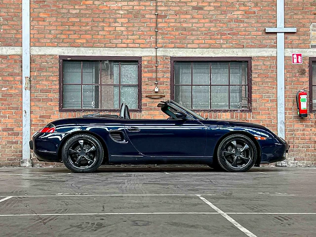 Porsche boxster 986 2.7 220pk 2000 youngtimer - afbeelding 30 van  32