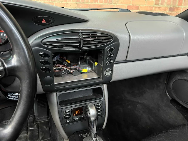 Porsche boxster 986 2.7 220pk 2000 youngtimer - afbeelding 18 van  32