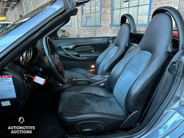 Porsche boxster 986 2.7 220pk 2002 -youngtimer- - afbeelding 27 van  38