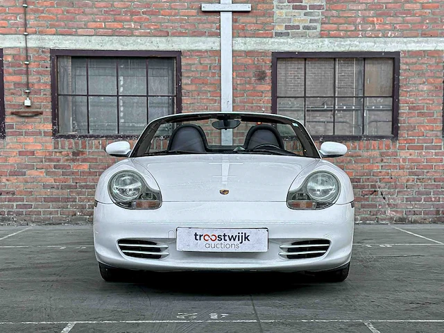 Porsche boxster 986 facelift 2.7 228pk 2003 youngtimer - afbeelding 34 van  38
