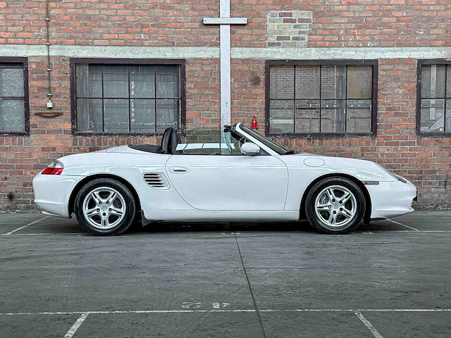 Porsche boxster 986 facelift 2.7 228pk 2003 youngtimer - afbeelding 38 van  38