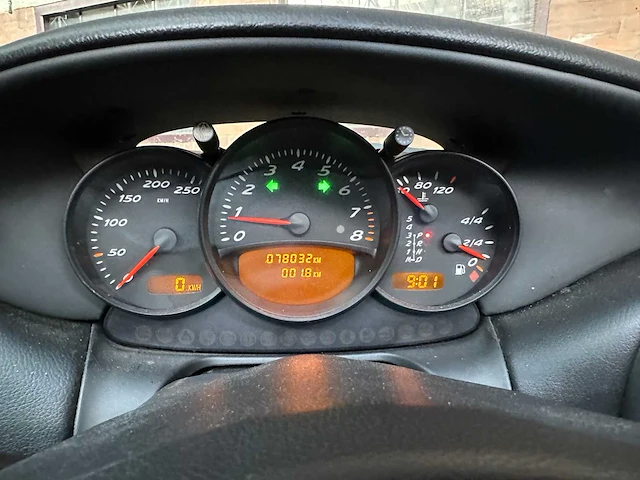 Porsche boxster 986 facelift 2.7 228pk 2003 youngtimer - afbeelding 18 van  36