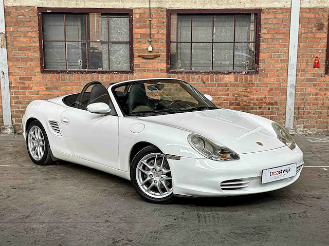 Porsche boxster 986 facelift 2.7 228pk 2003 youngtimer - afbeelding 34 van  36