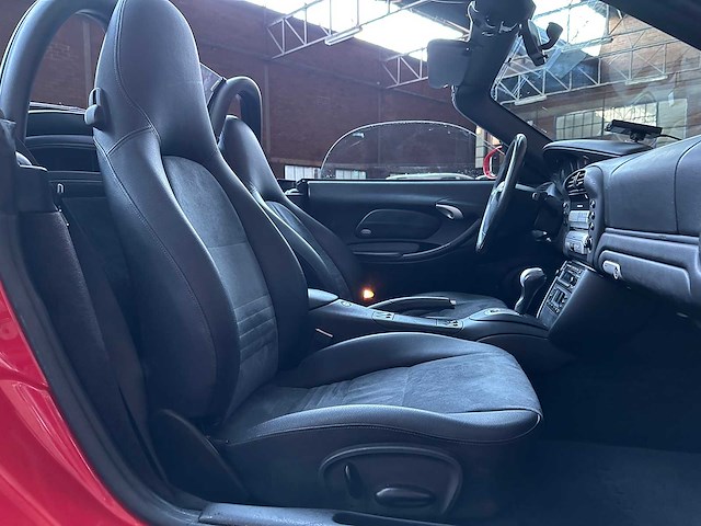 Porsche boxster 986 facelift 2.7 228pk 2004 youngtimer - afbeelding 19 van  28