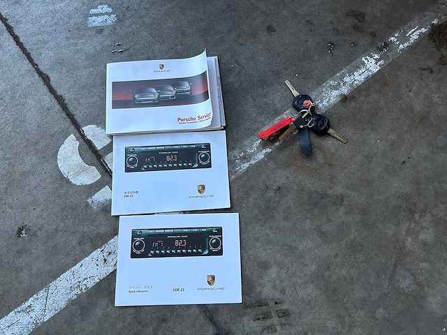 Porsche boxster 986 facelift 2.7 228pk 2004 youngtimer - afbeelding 21 van  28