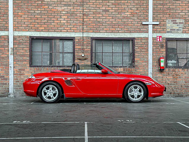 Porsche boxster 986 facelift 2.7 228pk 2004 youngtimer - afbeelding 25 van  28