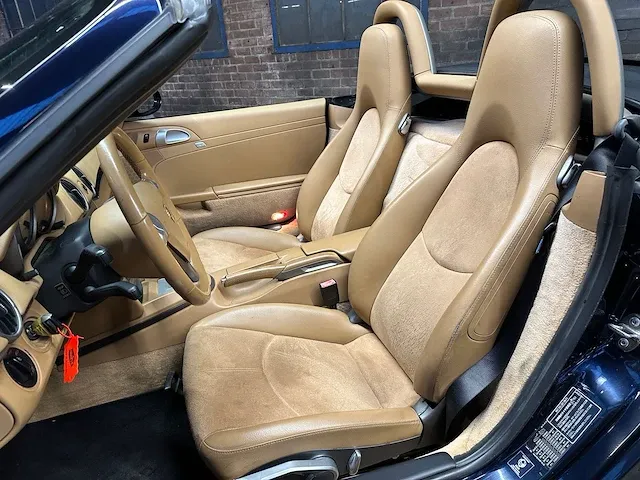 Porsche boxster 987 2.7 245pk 2005 -youngtimer- - afbeelding 33 van  44