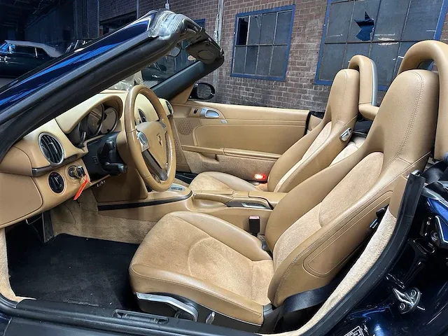 Porsche boxster 987 2.7 245pk 2005 -youngtimer- - afbeelding 35 van  44