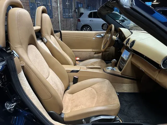 Porsche boxster 987 2.7 245pk 2005 -youngtimer- - afbeelding 37 van  44