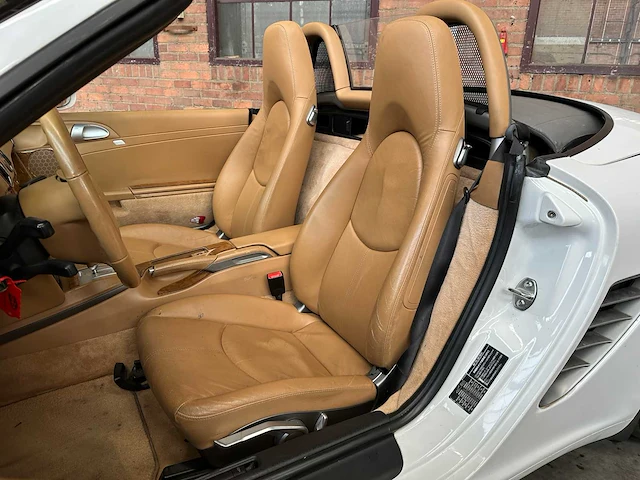 Porsche boxster 987 2.7 245pk 2006 youngtimer - afbeelding 24 van  34