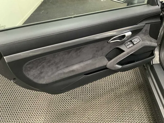 Porsche boxster gts personenauto - 2016 - afbeelding 10 van  25