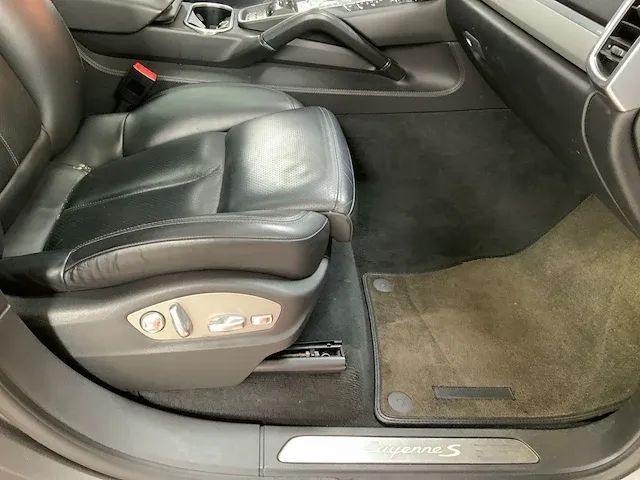 Porsche cayenne 2013 v8 diesel - afbeelding 46 van  62