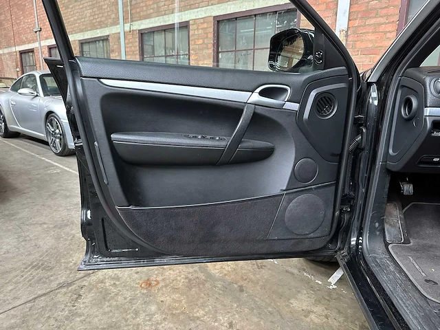 Porsche cayenne 3.0 d v6 240pk 2009, 82-jdt-1 - afbeelding 25 van  43