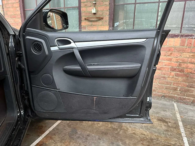 Porsche cayenne 3.0 d v6 240pk 2009, 82-jdt-1 - afbeelding 33 van  43