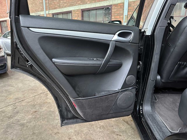 Porsche cayenne 3.0 d v6 240pk 2009, 82-jdt-1 - afbeelding 28 van  43