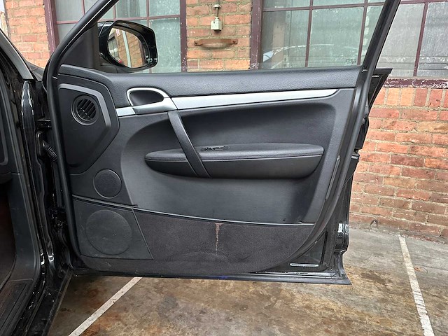 Porsche cayenne 3.0 d v6 240pk 2009, 82-jdt-1 - afbeelding 33 van  43