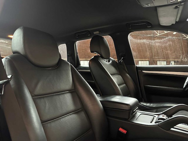 Porsche cayenne 3.0 d v6 240pk 2009, 82-jdt-1 - afbeelding 36 van  43