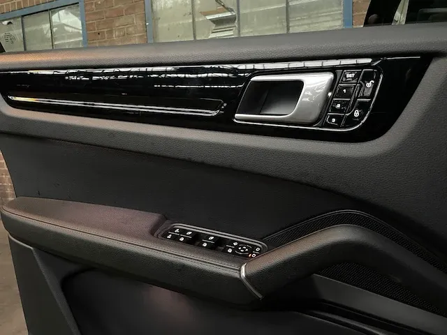 Porsche cayenne 3.0 v6 340pk 2018 nieuw model, zg-299-g - afbeelding 25 van  45