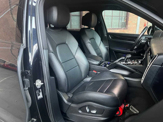 Porsche cayenne 3.0 v6 340pk 2019 (new-model) - afbeelding 31 van  48