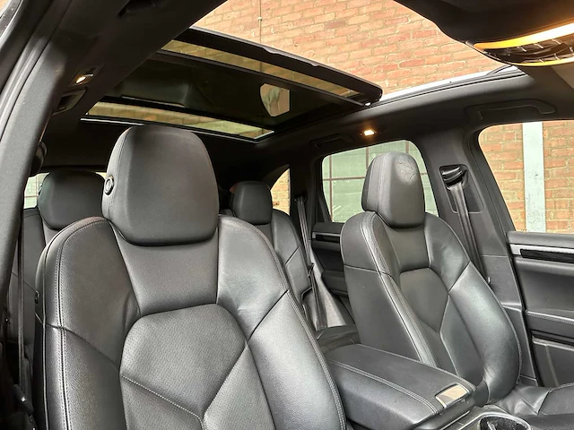 Porsche cayenne 3.6 299pk 2012, 5-tbr-27 - afbeelding 37 van  44