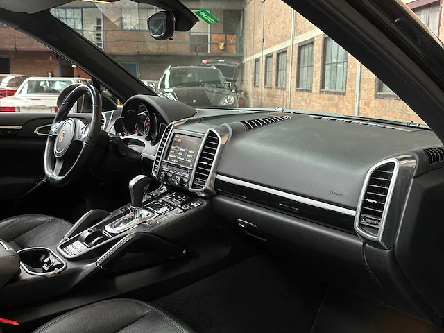 Porsche cayenne 3.6 299pk 2012, 5-tbr-27 - afbeelding 36 van  44