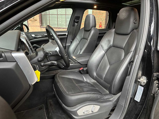 Porsche cayenne 3.6 299pk 2012, 5-tbr-27 - afbeelding 32 van  44