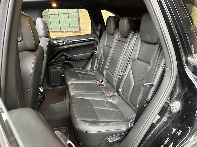 Porsche cayenne 3.6 299pk 2012, 5-tbr-27 - afbeelding 33 van  44
