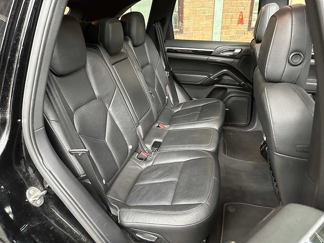 Porsche cayenne 3.6 299pk 2012, 5-tbr-27 - afbeelding 35 van  44