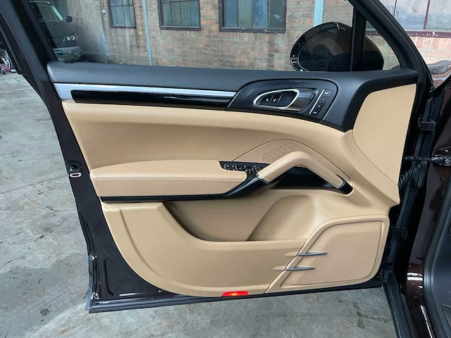 Porsche cayenne 3.6 (facelift) 305pk 2016 - afbeelding 27 van  47