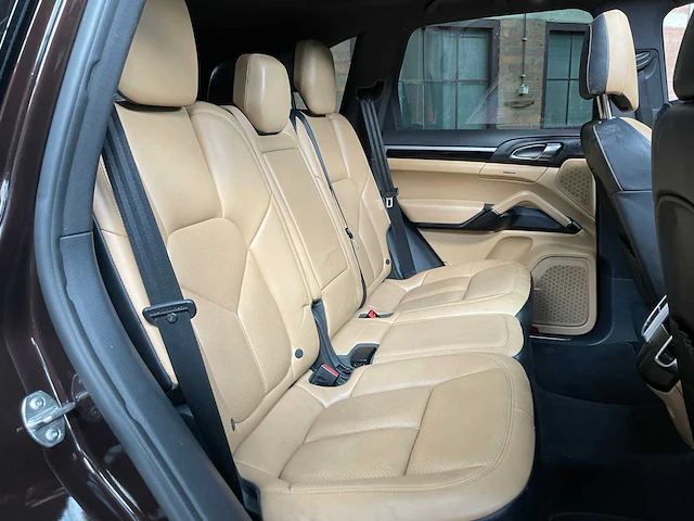 Porsche cayenne 3.6 (facelift) 305pk 2016 - afbeelding 37 van  47