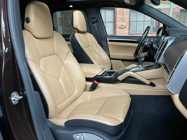Porsche cayenne 3.6 (facelift) 305pk 2016 - afbeelding 38 van  47