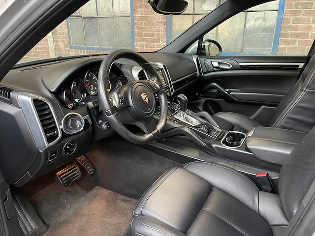 Porsche cayenne 3.6 v6 300pk 2011 - afbeelding 17 van  43
