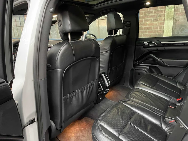 Porsche cayenne 3.6 v6 300pk 2011 - afbeelding 19 van  43