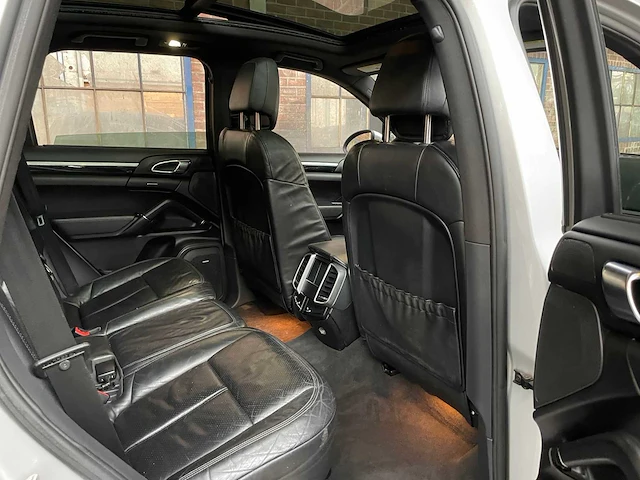 Porsche cayenne 3.6 v6 300pk 2011 - afbeelding 22 van  43