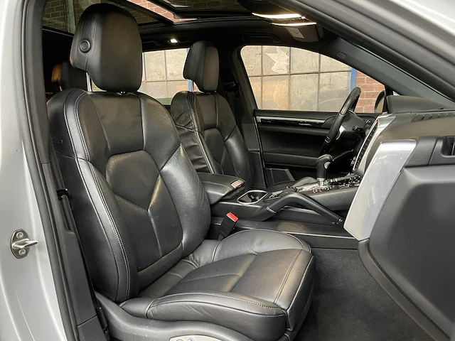 Porsche cayenne 3.6 v6 300pk 2011 - afbeelding 24 van  43