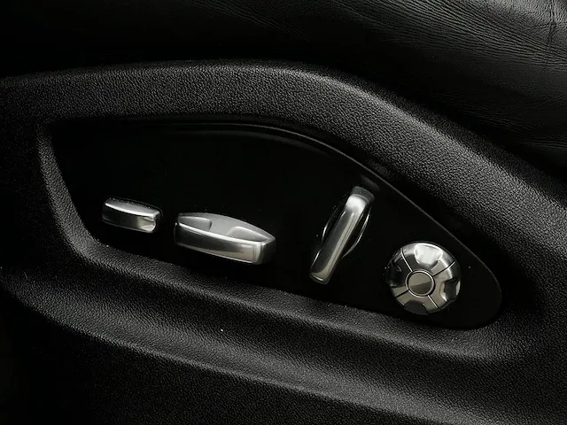 Porsche cayenne 4.0 turbo | l-949-rv - afbeelding 17 van  39