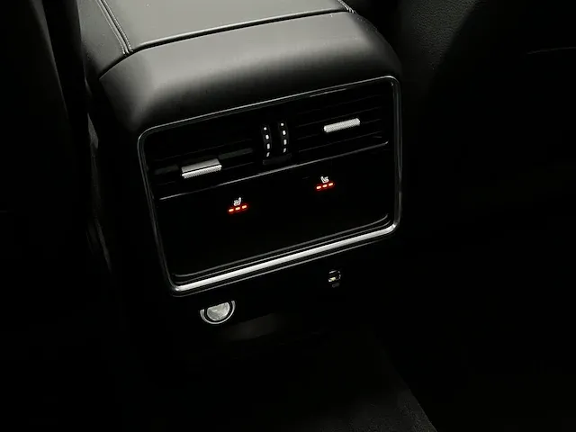 Porsche cayenne 4.0 turbo | l-949-rv - afbeelding 25 van  39