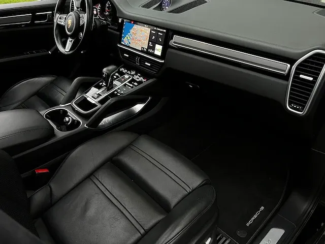 Porsche cayenne 4.0 turbo | l-949-rv - afbeelding 26 van  39