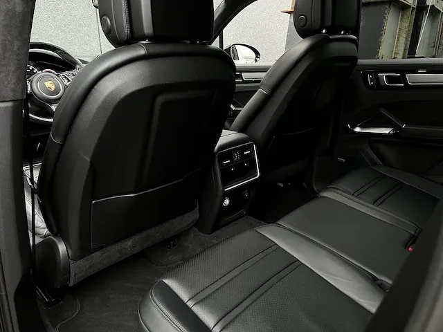 Porsche cayenne 4.0 turbo | l-949-rv - afbeelding 27 van  39