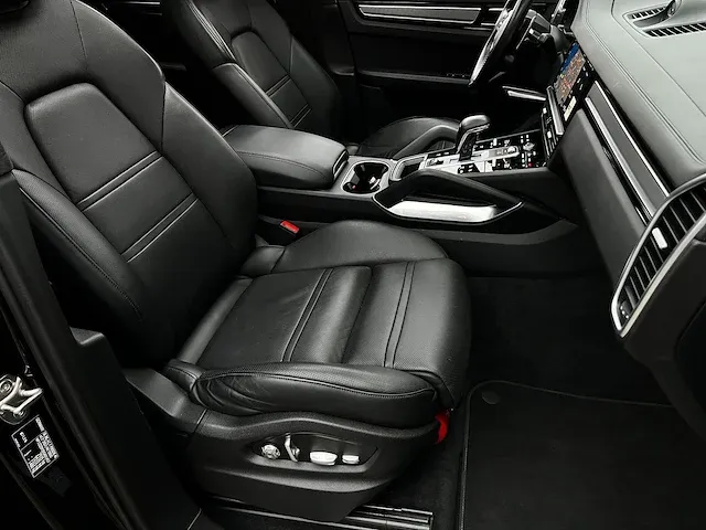 Porsche cayenne 4.0 turbo | l-949-rv - afbeelding 28 van  39