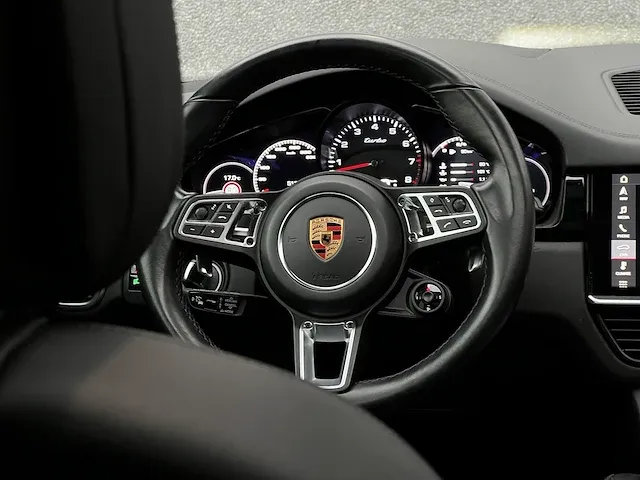 Porsche cayenne 4.0 turbo | l-949-rv - afbeelding 37 van  39