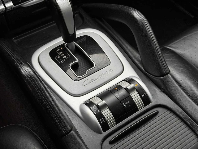 Porsche cayenne 4.5 s 2004 | 22-ns-jf - afbeelding 7 van  32