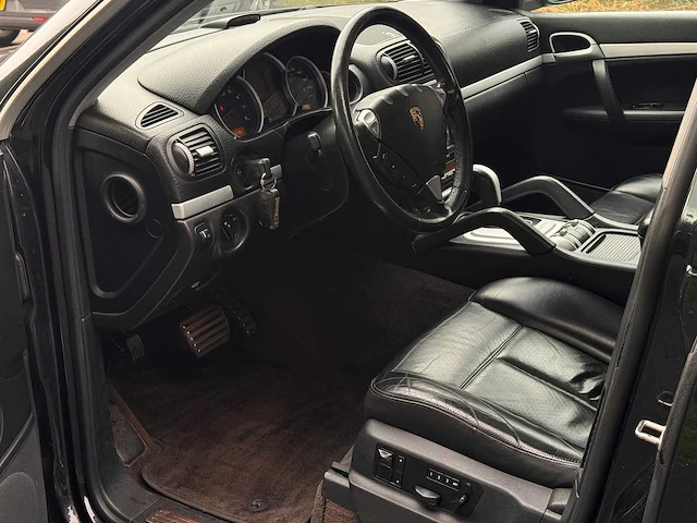 Porsche cayenne 4.5 s 2004 | 22-ns-jf - afbeelding 18 van  32