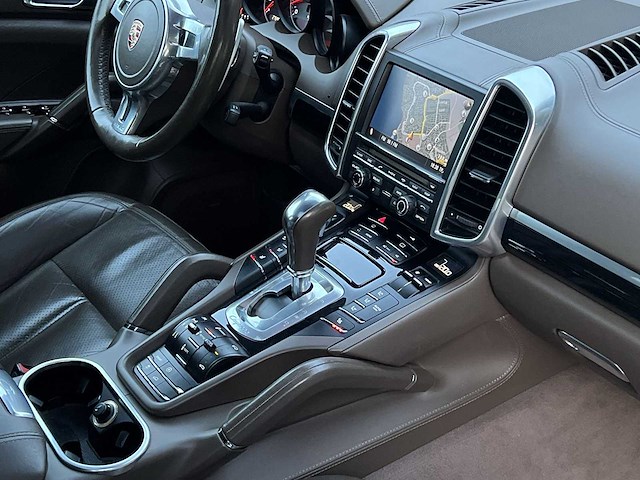 Porsche cayenne 4.8 s 2011 | 6-tgp-04 i - afbeelding 33 van  39