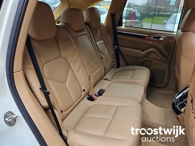 Porsche cayenne 4.8 s - afbeelding 32 van  49