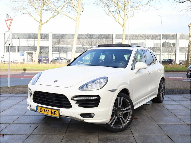 Porsche cayenne 4.8 turbo 500pk automaat 2011, x-741-nb - afbeelding 1 van  33