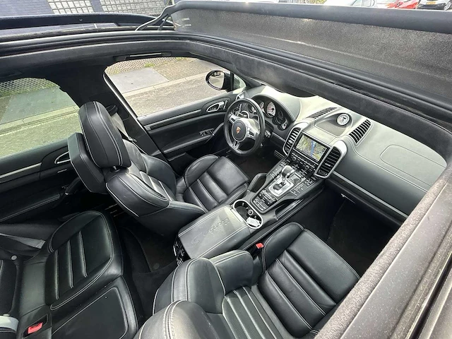 Porsche cayenne 4.8 turbo s | 5-zsv-57 - afbeelding 6 van  54